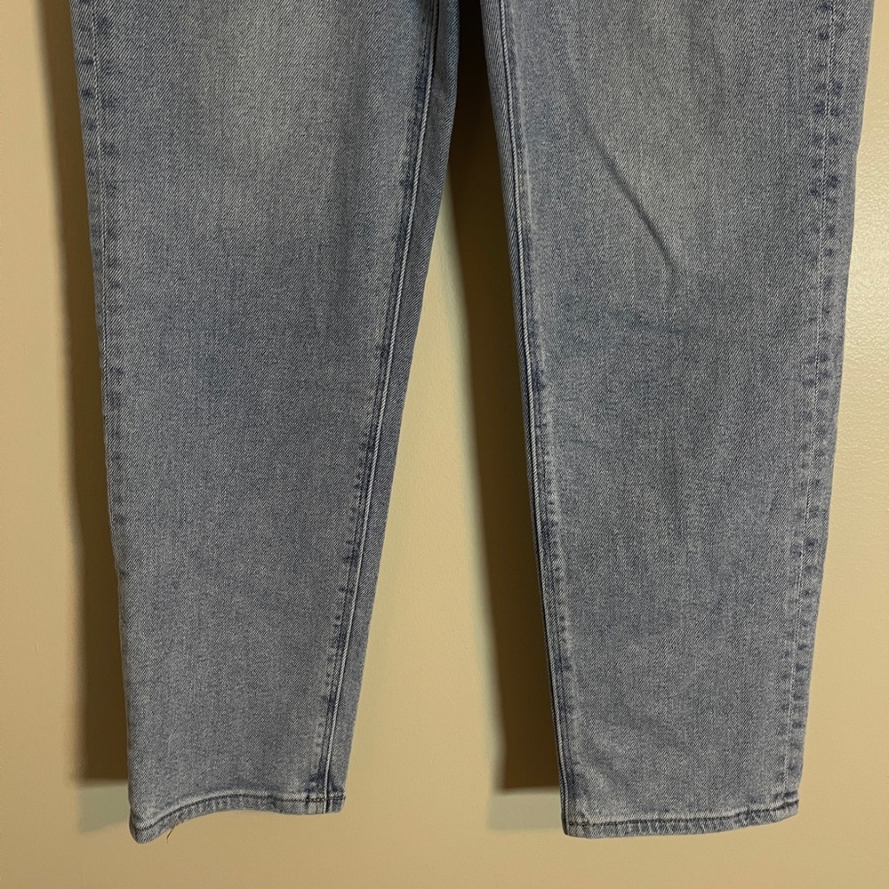 American Eagle Jeans Womens 6 Blue Mom Straight Jean Light Wash Minimal Normcore - Picture 4 of 11